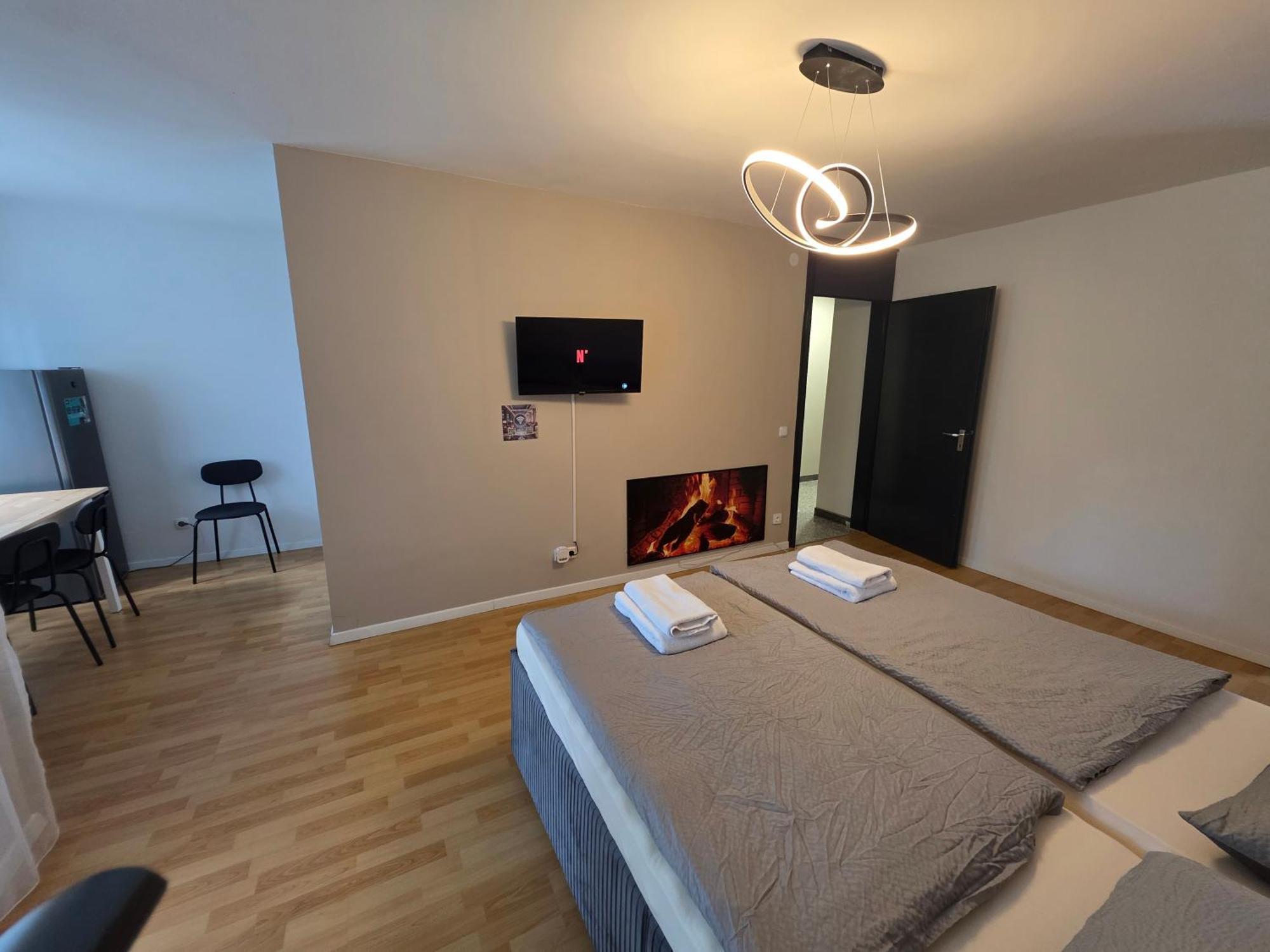 Hotel Im Natur Mit Eigene Kueche Bad Balkon Parkplatz Netflix Norymberga Zewnętrze zdjęcie
